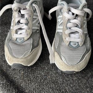 New Balance Kids' Gray and White Sneakers size 12